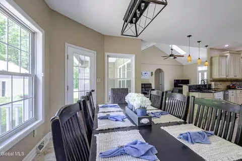 Dining - 534 Ridge Rd, Schenectady, NY 12302 photo 5 of 6