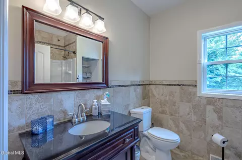 Bath - 534 Ridge Rd, Schenectady, NY 12302 photo 12 of 15