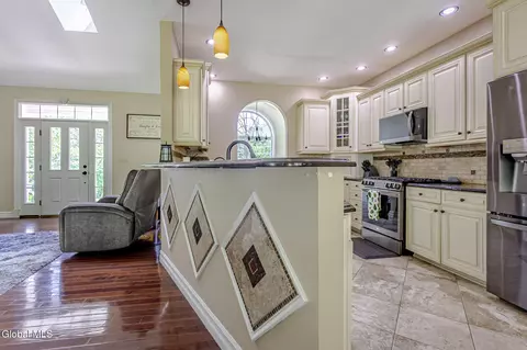 Kitchen - 534 Ridge Rd, Schenectady, NY 12302 photo 2 of 7