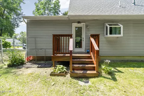 19 Schuster Rd, Schenectady, NY 12303 photo 8