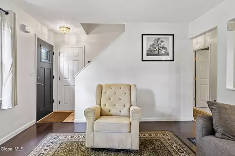 19 Schuster Rd, Schenectady, NY 12303 photo 13