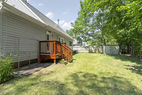 19 Schuster Rd, Schenectady, NY 12303 photo 6