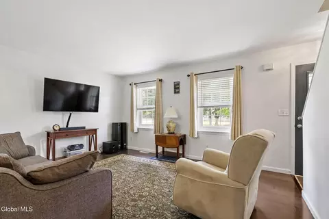 19 Schuster Rd, Schenectady, NY 12303 photo 11