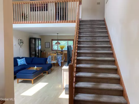 491 Chadwick Rd, Schenectady, NY 12304 photo 4