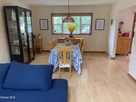 491 Chadwick Rd, Schenectady, NY 12304 photo 8
