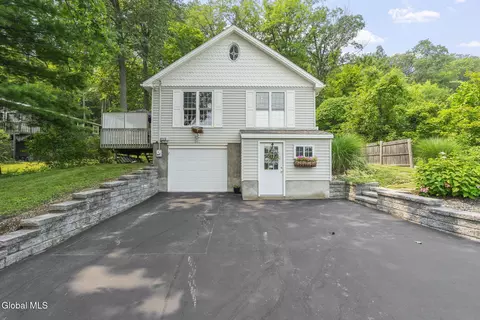 941 Altamont-voorheesville Rd, Altamont, NY 12009