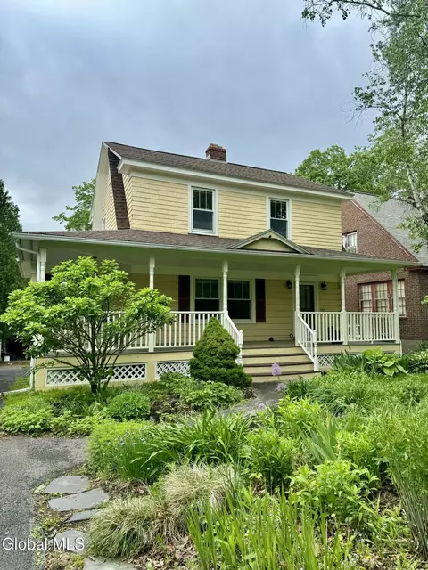 1109 Highland Park Rd, Niskayuna, NY 12309