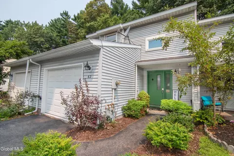62 Tallow Wood Dr, Clifton Park, NY 12065