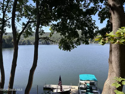 147 N Lake Shore Dr, Milford, NY 13807