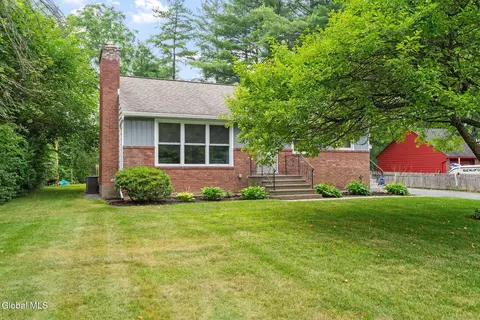 2303 Balltown Rd, Niskayuna, NY 12309