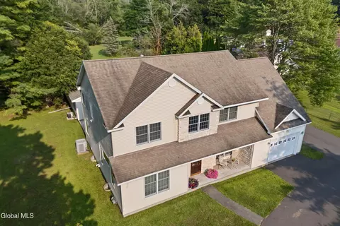 630 Lishakill Rd, Niskayuna, NY 12309