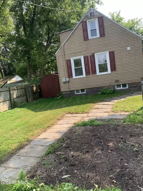 3 Livingston Ave, Schenectady, NY 12302