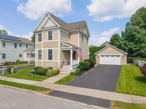6 Richard Ave, Saratoga Springs, NY 12866