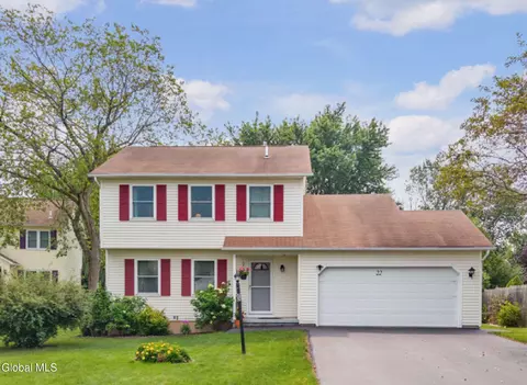 22 Corina Ct, Watervliet, NY 12189