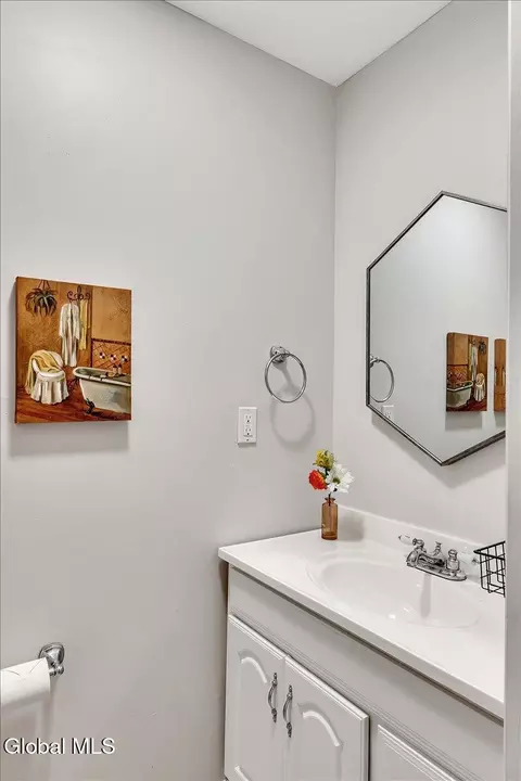 Bath - 3 Eagle St, Troy, NY 12180 photo 1 of 2