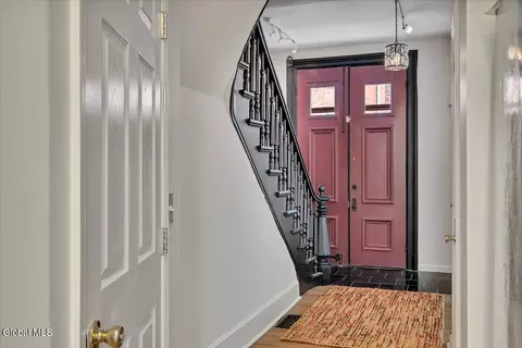 Entry Way - 3 Eagle St, Troy, NY 12180 photo 4 of 6