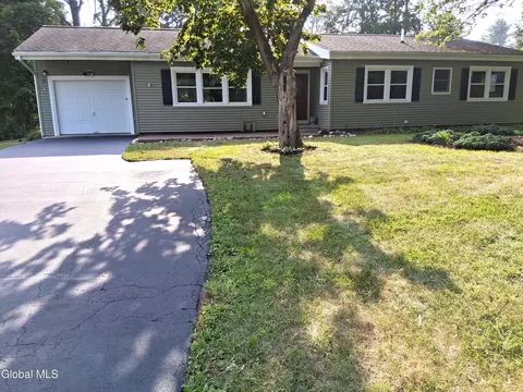 1 Sylvan Ave, Queensbury, NY 12804