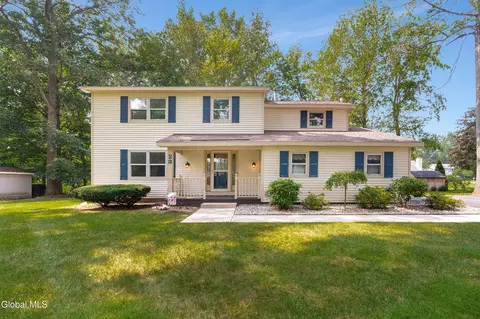 23 Jean Pl, Schenectady, NY 12303
