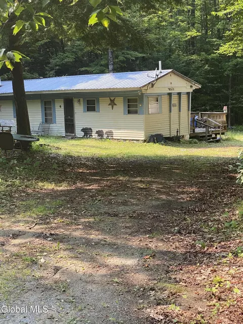 232 Mud St, Athol, NY 12810