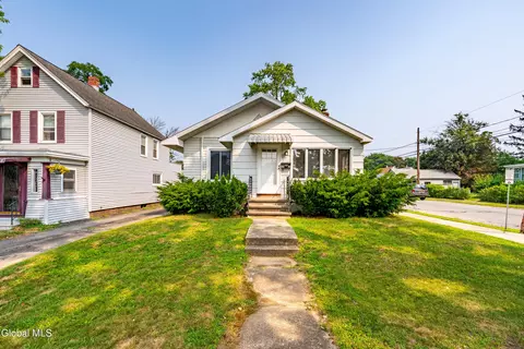 2101 Gray St, Schenectady, NY 12303
