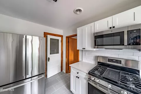 Kitchen - 2101 Gray St, Schenectady, NY 12303 photo 3 of 3