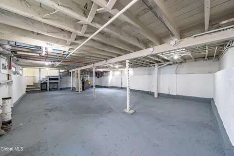 Exterior - 2101 Gray St, Schenectady, NY 12303 photo 8 of 8