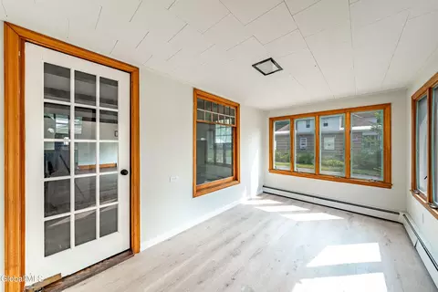 Exterior - 2101 Gray St, Schenectady, NY 12303 photo 6 of 8