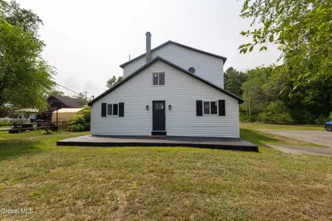 33 Alta Ave, Queensbury, NY 12804