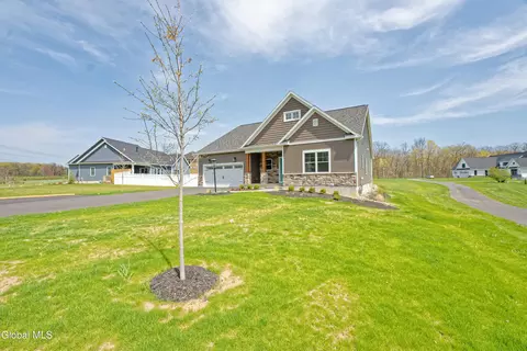 2802 Phillips Rd, Castleton On Hudson, NY 12033