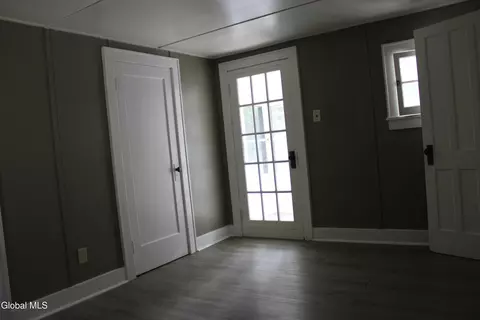 Bedroom - 27 Trinity Pl, Amsterdam, NY 12010 photo 3 of 5
