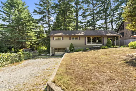28 Shallow Beach Rd, Bolton Landing, NY 12814