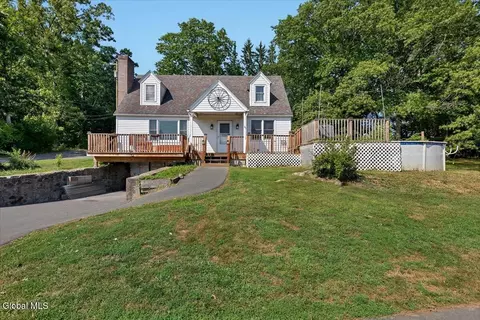 16 Pine Ave, Averill Park, NY 12018