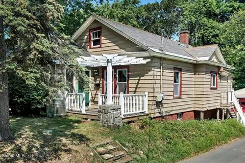 549 Watervliet Shaker Rd, Latham, NY 12110