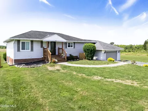 2527 Phillips Rd, Castleton On Hudson, NY 12033