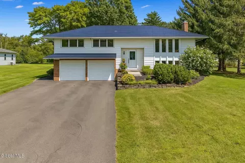 277 Lisha Kill Rd, Schenectady, NY 12309