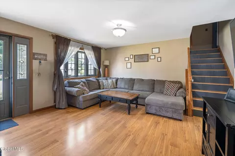 2015 Michael Ln, Schenectady, NY 12306 photo 12
