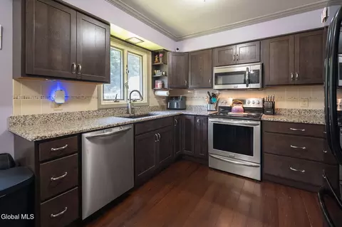 2015 Michael Ln, Schenectady, NY 12306 photo 22