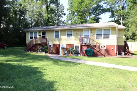 Exterior - 116 Agnes Ave, Schenectady, NY 12303 photo 12 of 13