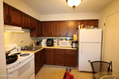 Kitchen - 116 Agnes Ave, Schenectady, NY 12303 photo 2 of 7