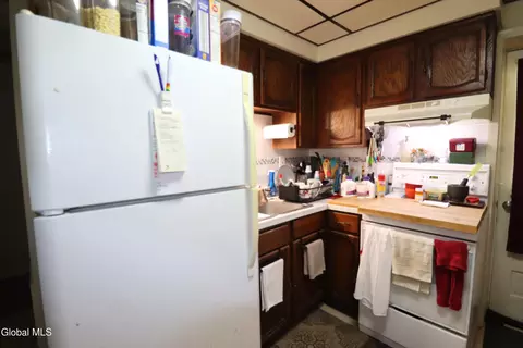 Kitchen - 116 Agnes Ave, Schenectady, NY 12303 photo 4 of 7