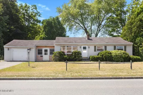 1 Thomas St, Queensbury, NY 12804