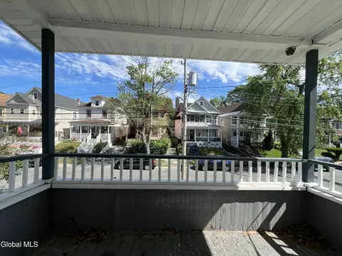 Exterior - 423 Division St, Schenectady, NY 12304 photo 2 of 2