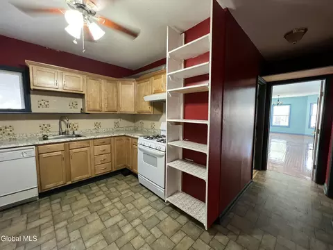 Kitchen - 423 Division St, Schenectady, NY 12304 photo 1 of 4