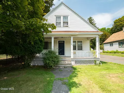 2194 Tibbits Ave, Troy, NY 12180