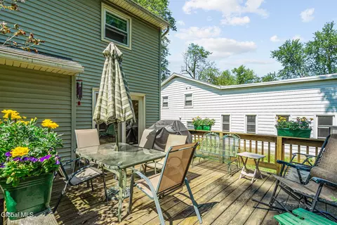 Exterior - 878 Cunningham Ct, Schenectady, NY 12309 photo 3 of 8
