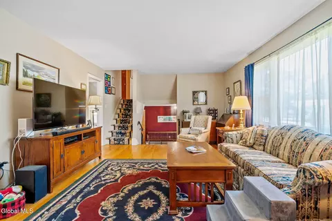 Living - 878 Cunningham Ct, Schenectady, NY 12309 photo 2 of 5