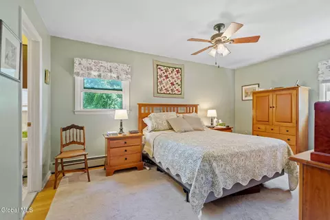 Bedroom - 878 Cunningham Ct, Schenectady, NY 12309 photo 4 of 10