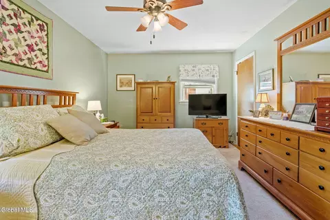 Bedroom - 878 Cunningham Ct, Schenectady, NY 12309 photo 3 of 10