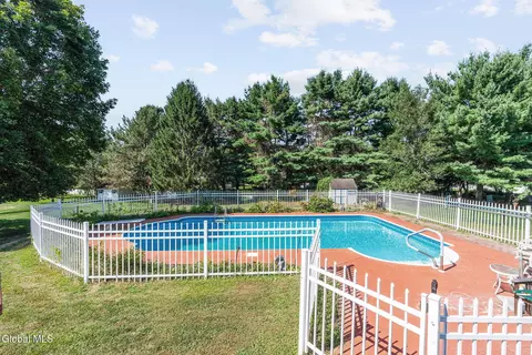 Exterior - 157 Kennewyck Cir, Slingerlands, NY 12159 photo 6 of 9