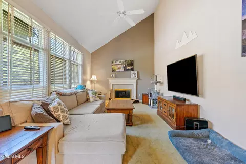Living - 157 Kennewyck Cir, Slingerlands, NY 12159 photo 1 of 3